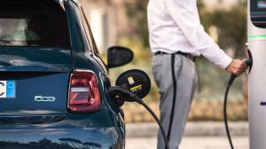 Fiat 500 la Prima 2020 года 